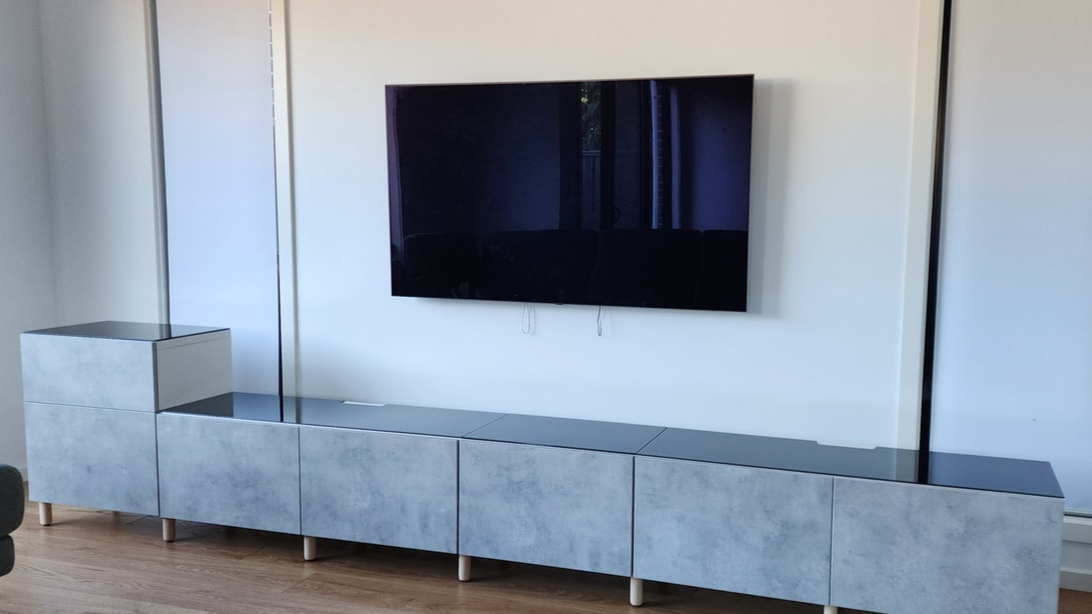 TV Wall mounted